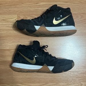 Nike Kyrie 4 Pitch Blue Metallic Gold